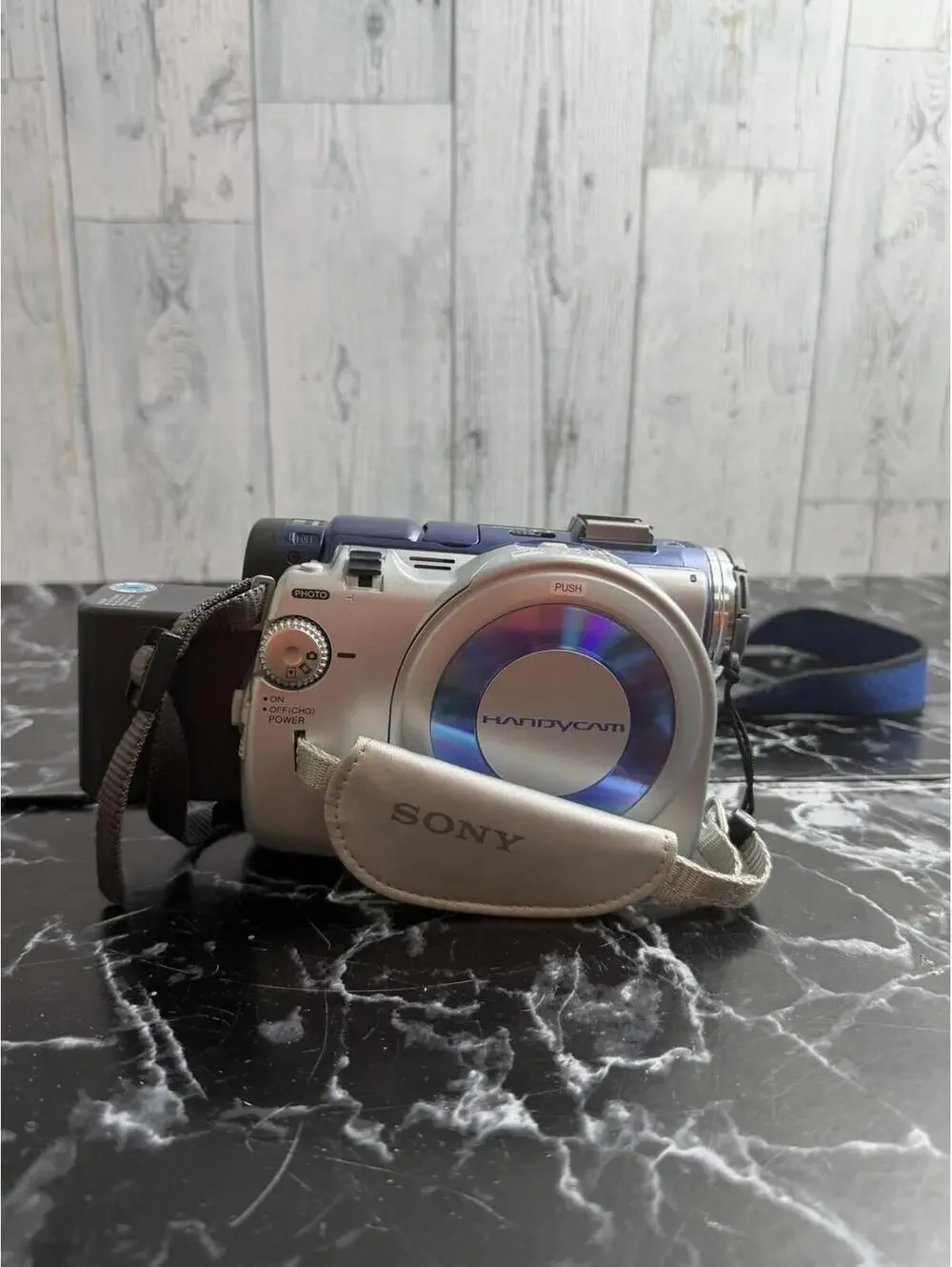 Sony DCR-DVD300 DVD Handycam Camcorder Color LCD + Tons Of Extras